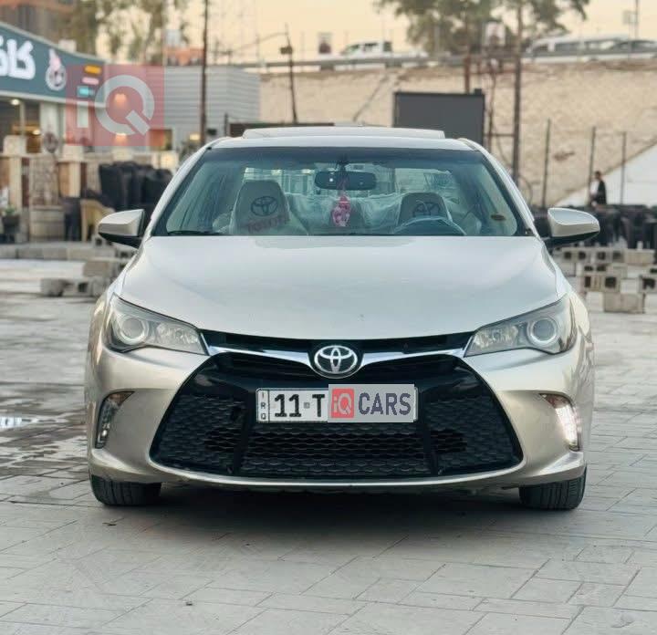 تۆیۆتا کامری